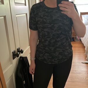 Lululemon Long Distance Short Sleeve Camo Tee 10 / Large